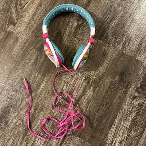 Over the ear headphone with aux plug